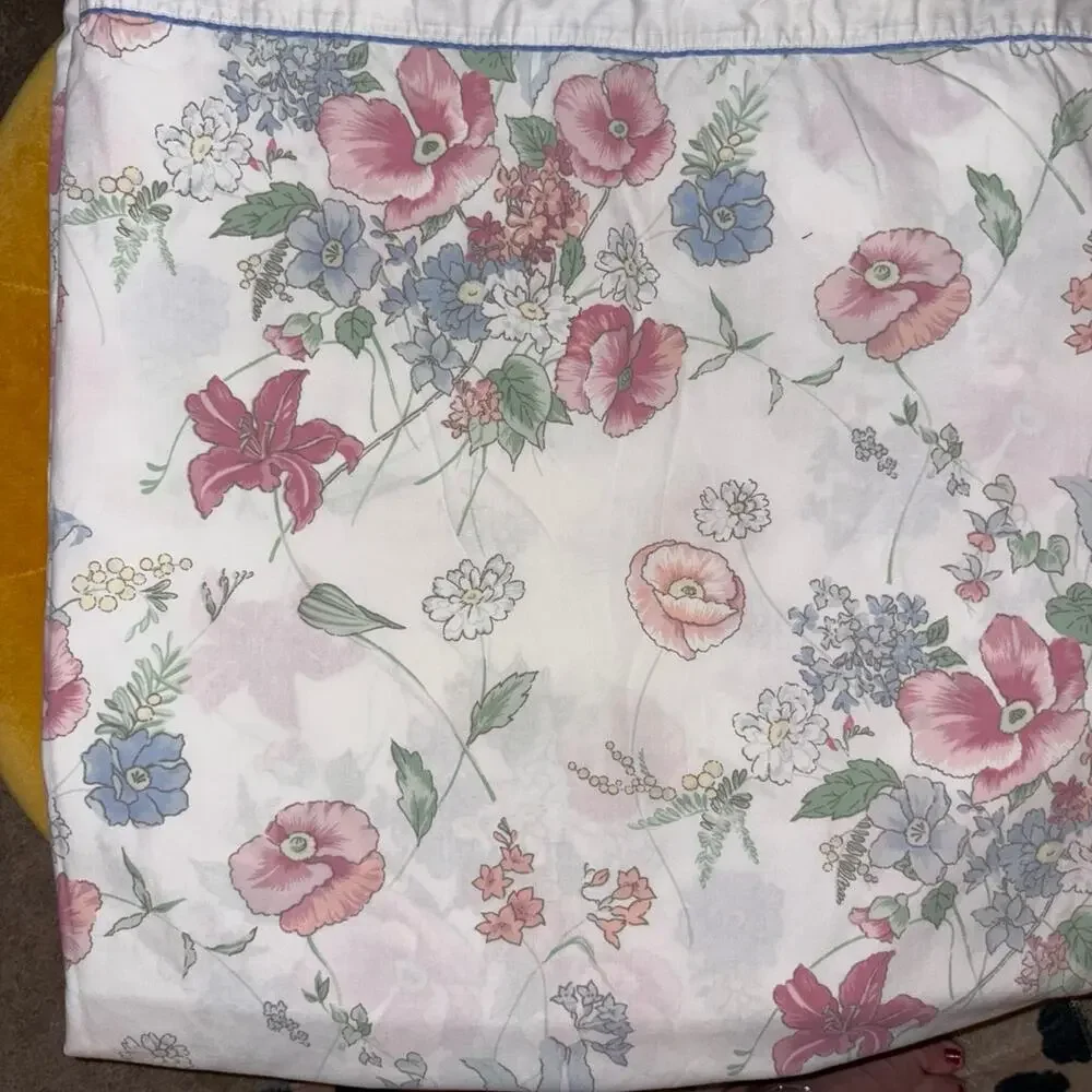 Vintage 1980s JCPenney Floral Lilies Queen Flat Sheet Pillowcase Set